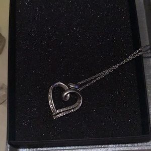 0.10 ct Diamond Heart Necklace w Original Box, Sterling Silver!!! ✨